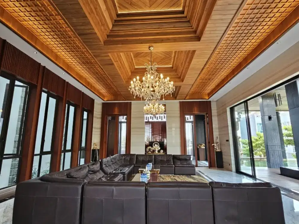 Dijual Rumah Pantai Mutiara Furnished mewah view laut with pool at Jakut