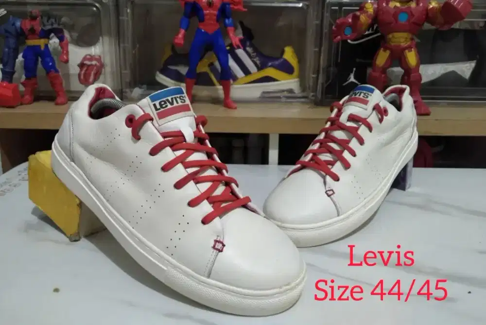 Sepatu Casual LEVIS kulit mantap