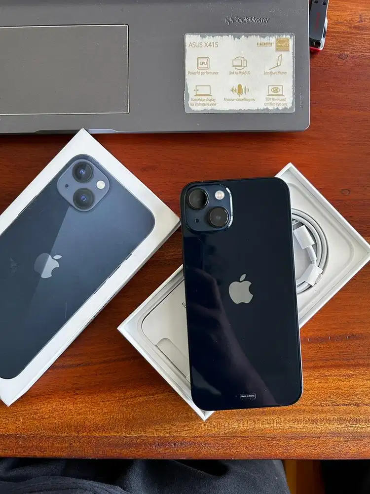 IPHONE 13 iBox 128 GB (garansi Januari 2027)