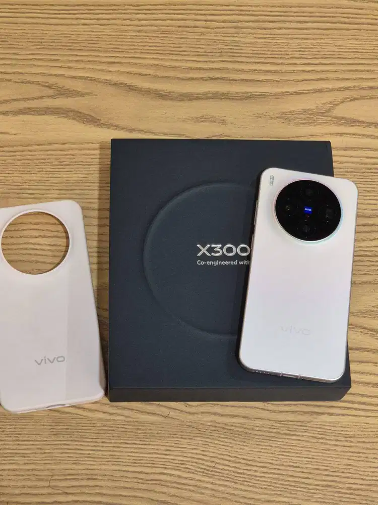 Vivo X300 garansi resmi - 12/256gb