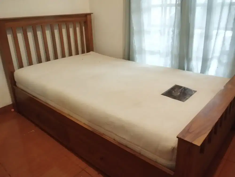 Dipan tempat tidur JATI ASLI.