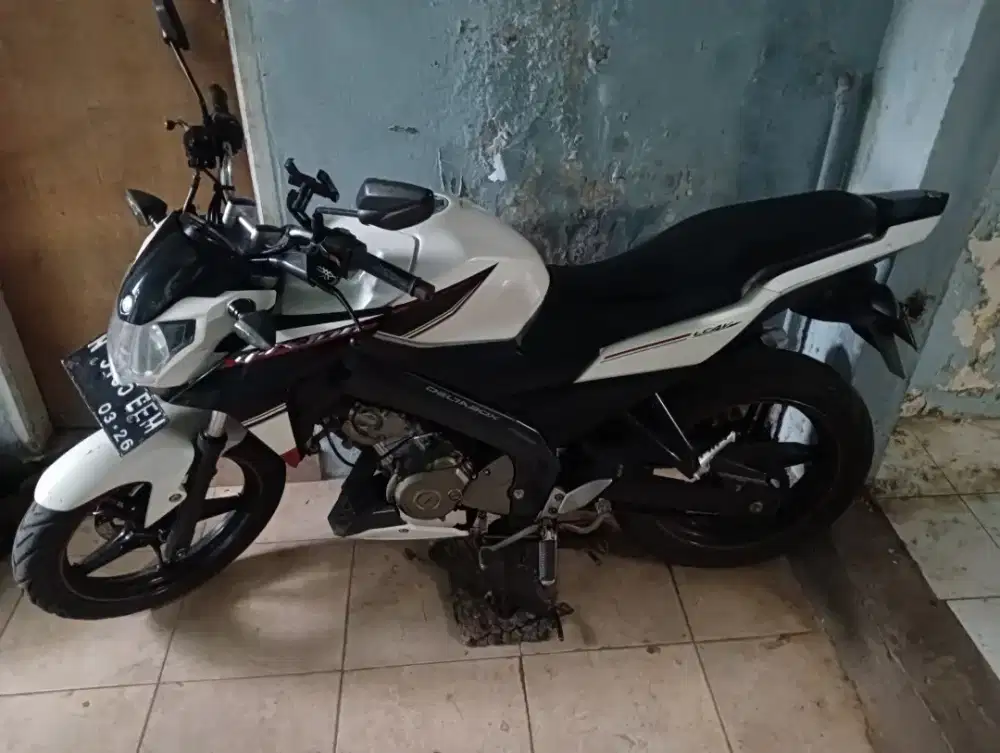 VIXION 2016 PLAT N MALANG