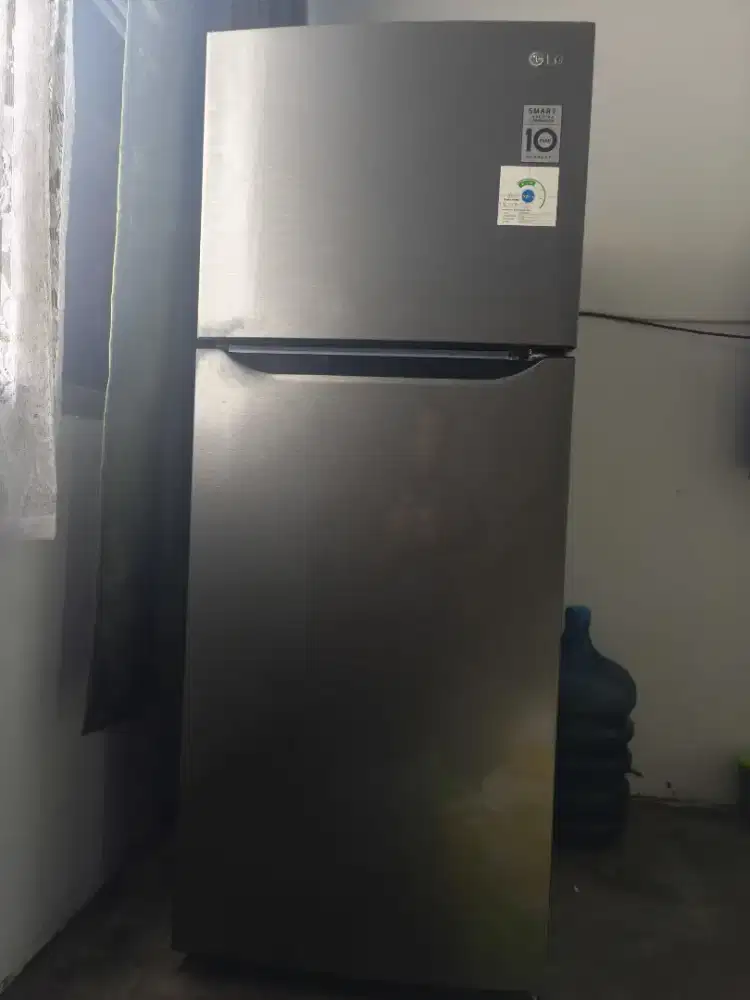 Kulkas LG 2 pintu inverter