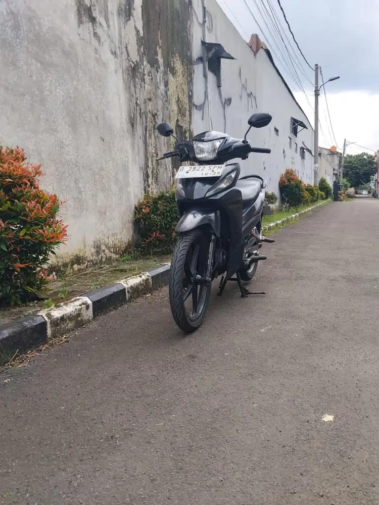 DIJUAL HONDA REVO FI 2014 FULL ORISINIL