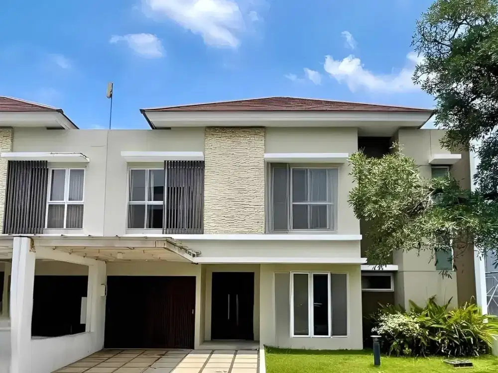 Rumah 2lt luas 12x14 294m type 5KT Cluster Dbanyan JGC Jakarta Garden City