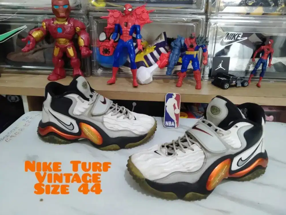 Sepatu Basket Vintage Nike Turf