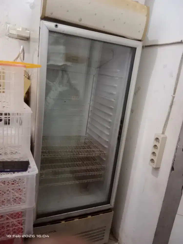 Kulkas Showcase Modena Second Tinggi untuk Usaha Minuman / Frozen Food