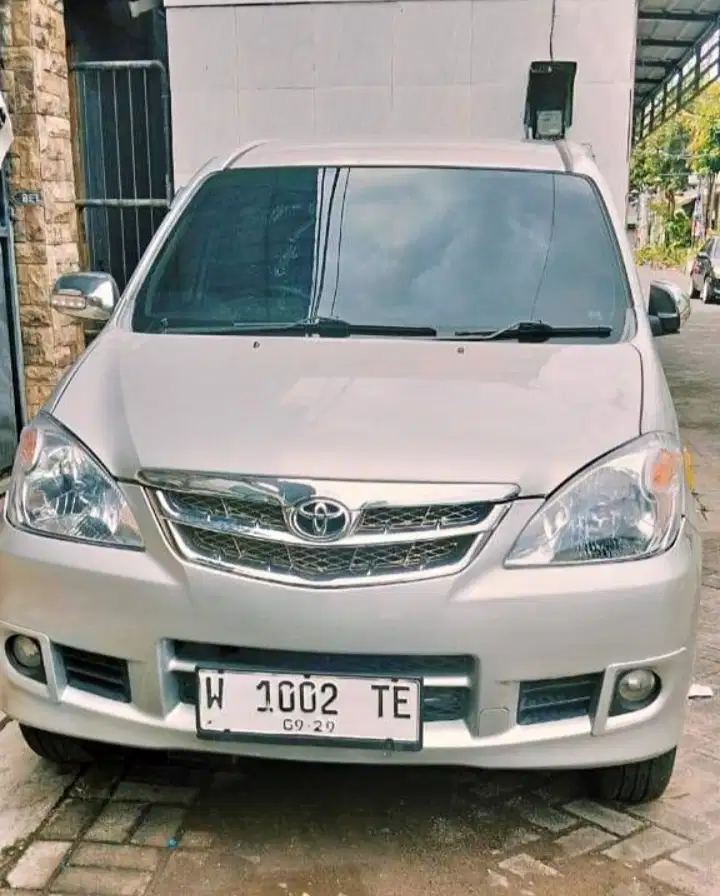 Toyota Avanza 2010 Bensin