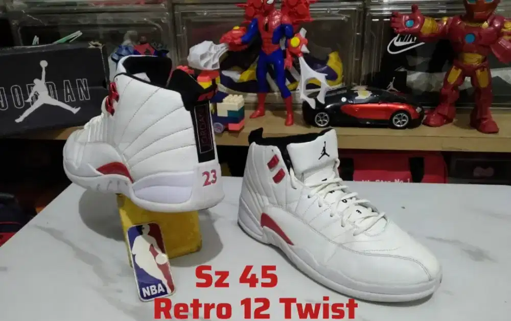 Sepatu Basket Nike Jordan Retro 12 Twist Size 45