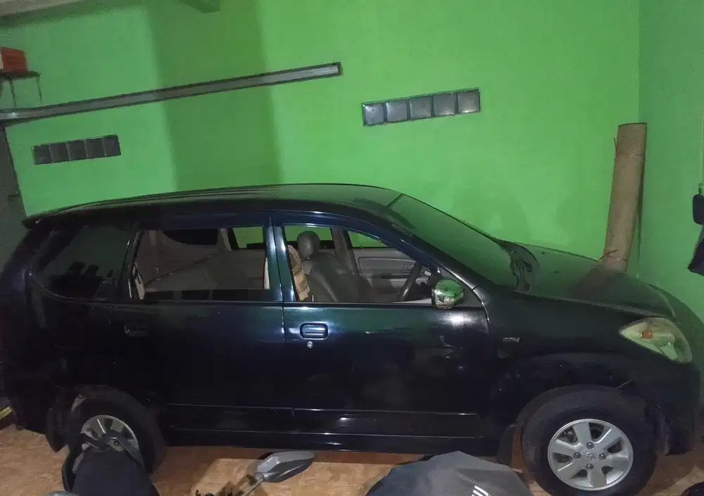 Toyota Avanza 2010 Bensin