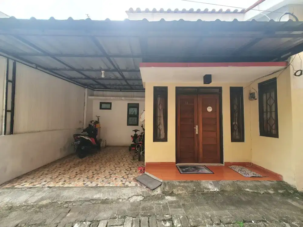 Rumah 11 Menit ke Depok Town Square Siap Huni Dibantu KPR J-39826