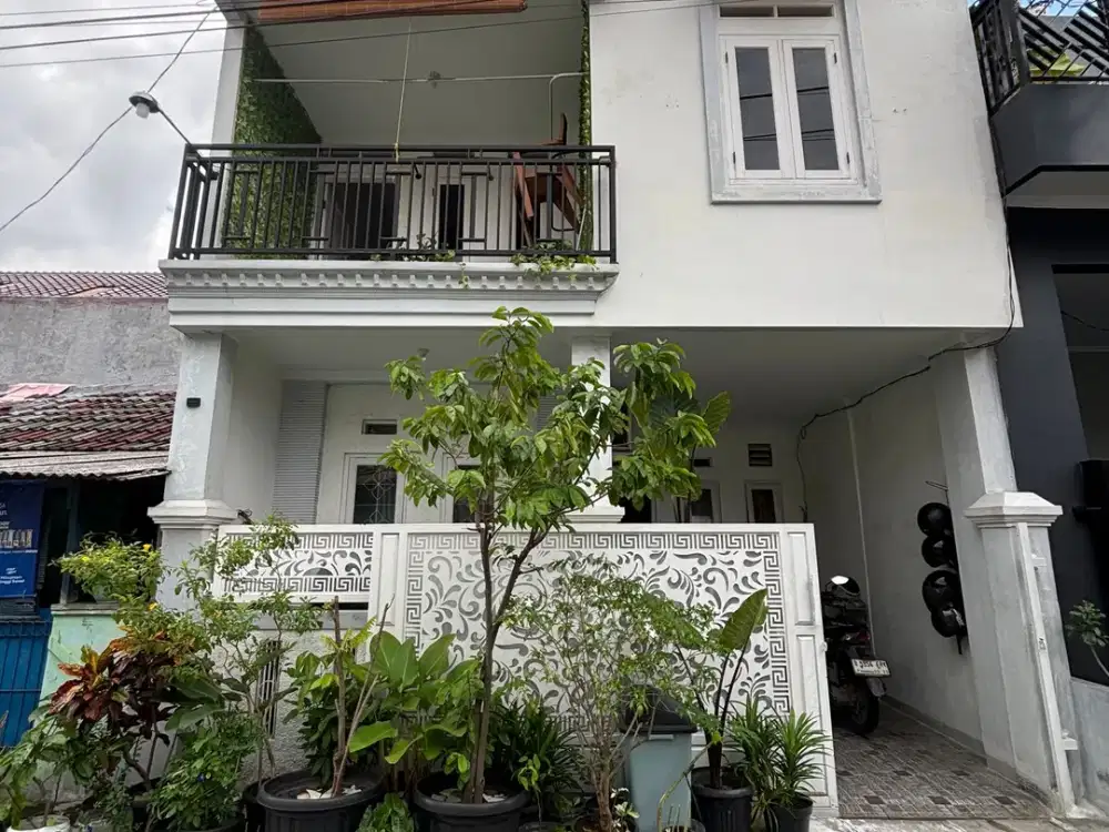 Rumah 4 Kamar 15 Menit ke Summarecon Mall Bekasi Hadap Timur J-41325