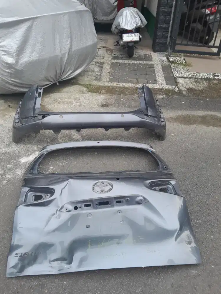 Bagasi mobil cienta original cat dan bemper th 2021