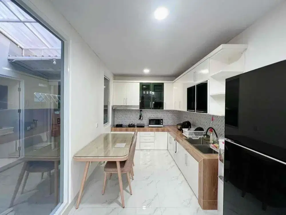 Dijual Cepat dan Murah rumah rapih dan cantik di the Icon BSD