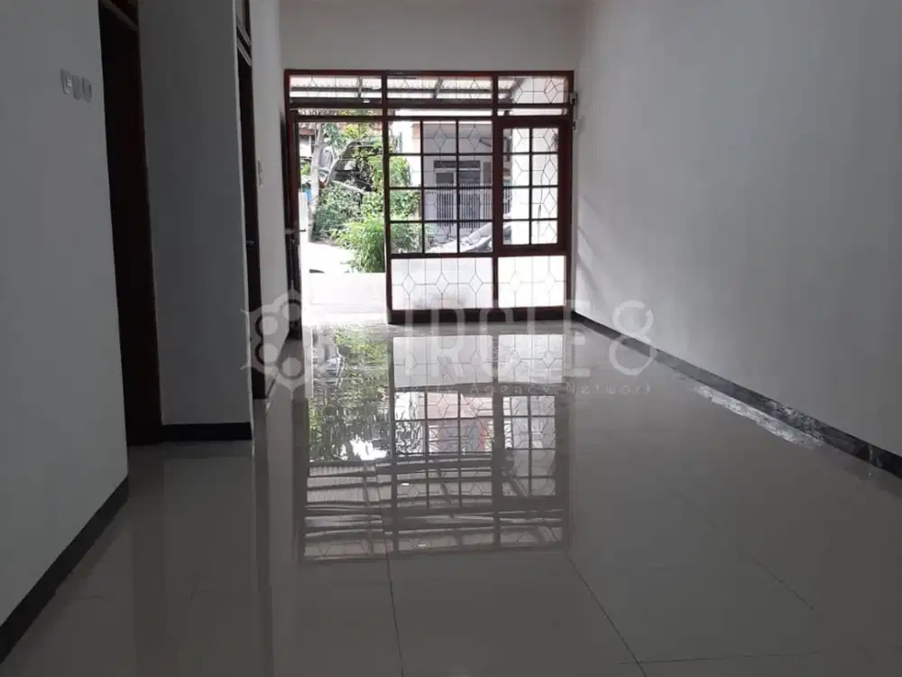 Full Renovasi, Rumah Cantik Siap Huni Di Kawasan Taman Kopo Indah, Bandung