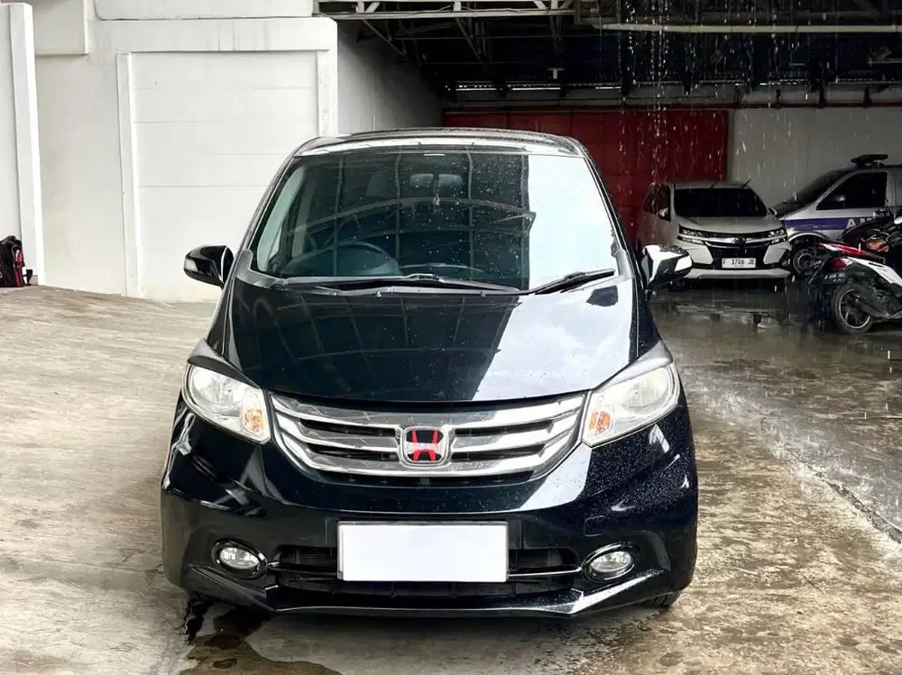 Honda Freed PSD Matic / AT 2014 Hitam