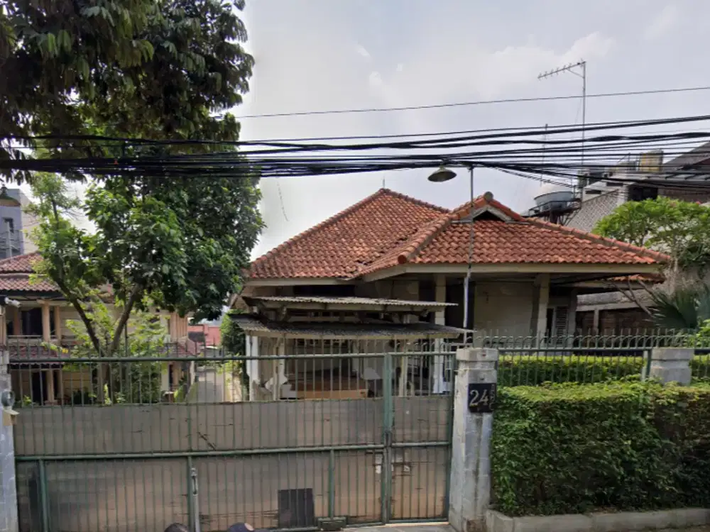 Dijual Rumah Luas Nyaman Lokasi Strategis di Jakarta Selatan