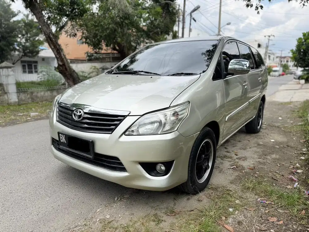 [TDP50JUTA] Toyota Kijang Innova G Manual Solar 2011 fortuner 2012