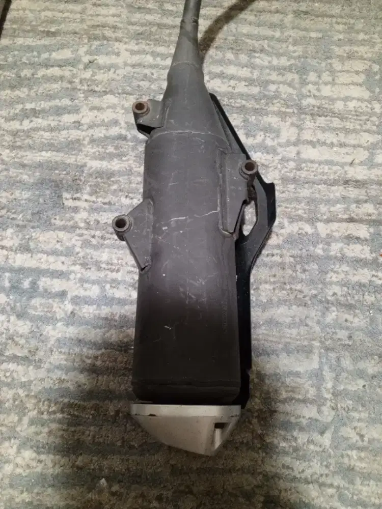 Kenalpot standar pabrik Vario 160 cbs