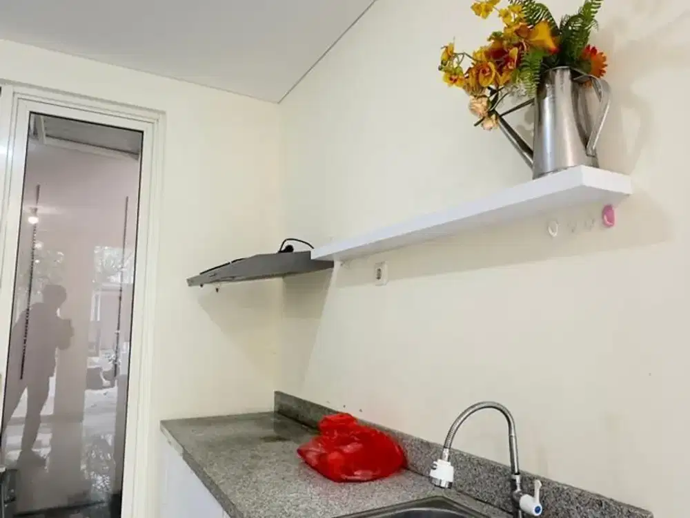 Rumah Zimbali Costa Pakuwon City AC Kitchen Set