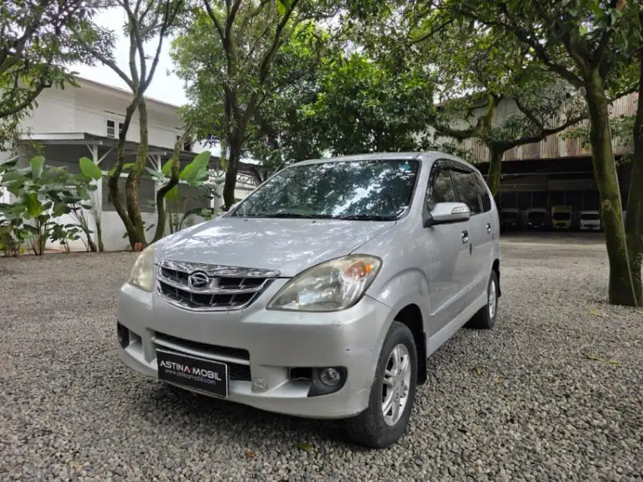 KM 71.000 Daihatsu Xenia 1.3 Xi Deluxe MT 2010 ASTINA MOBIL No Matic