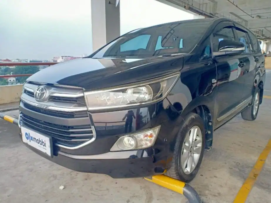 DP RENDAH Toyota Kijang Innova 2.0 V Bensin-AT 2017 SZK