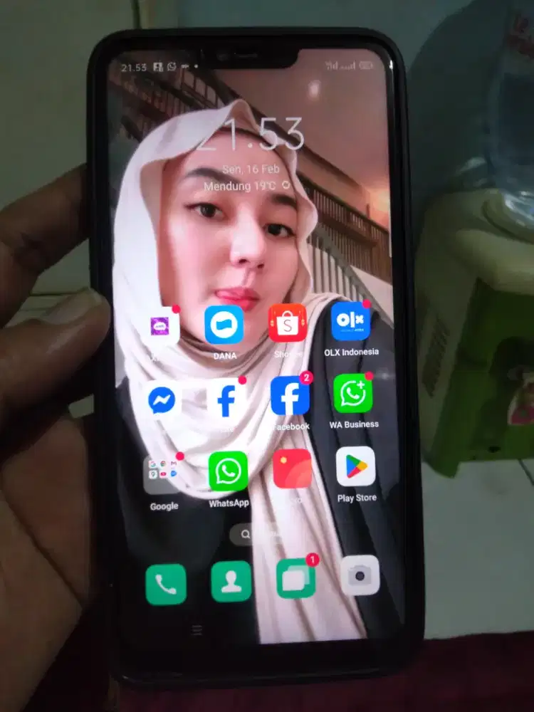 Oppo F7 4G 4/64 layar 6.3 inchi mulus tt/barter