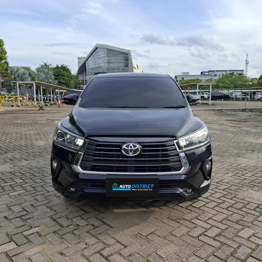 Innova reborn 2.0 V A/T Bensin 2022