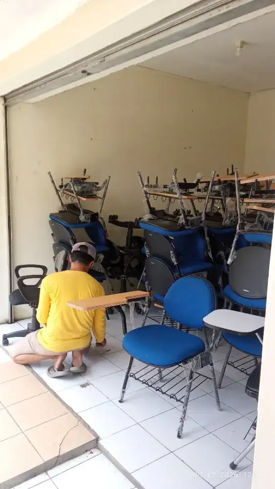 Kursi lipat, kursi putar, meja kerja bekas