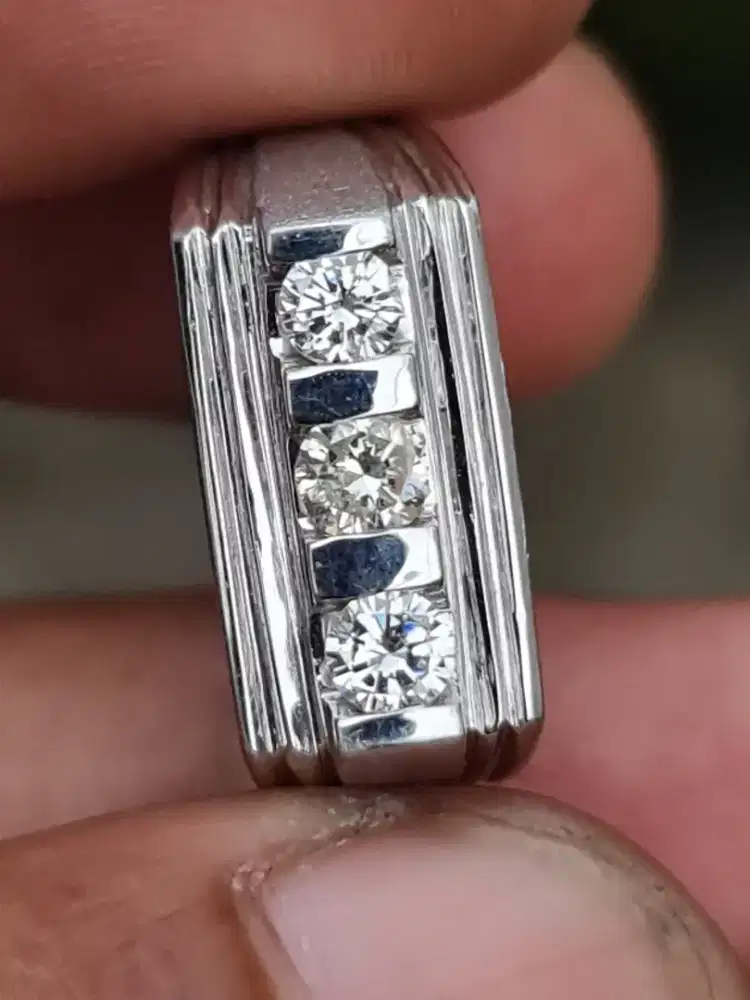 Berlian natural garansi