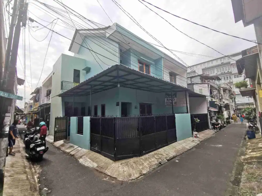 JARANG ADA! Rumah bangun 2018 Hook, Terawat & Row 1 Mobil – Lingkungan Nyaman tanjung duren Jakarta Barat