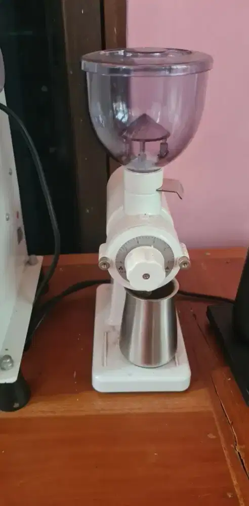 Grinder kopi merk Latina T60 libra