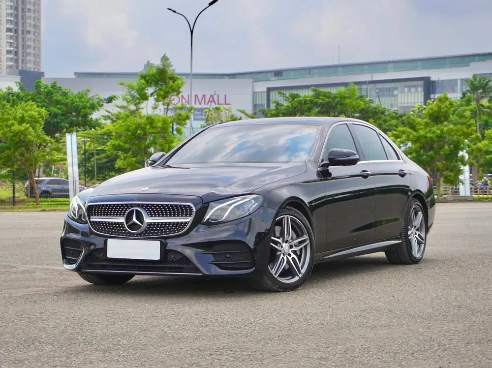 Mercedes E300 W213 AMG Full Option 2017 / 2018 Hitam Promo Low DP