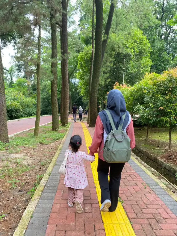 Pengasuh anak yg sabar