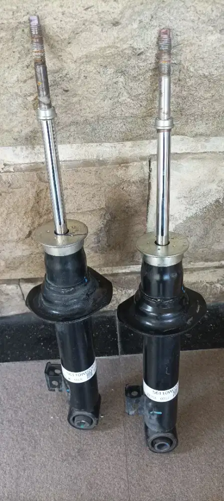 Shock bakker pajero sport