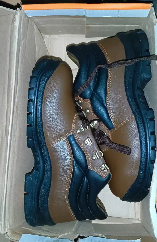 SEPATU SAFETY KULIT ASLI