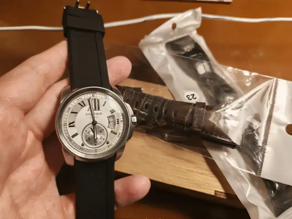 jam tangan Cartier Calibre de Cartier 42mm W7100037 watch only