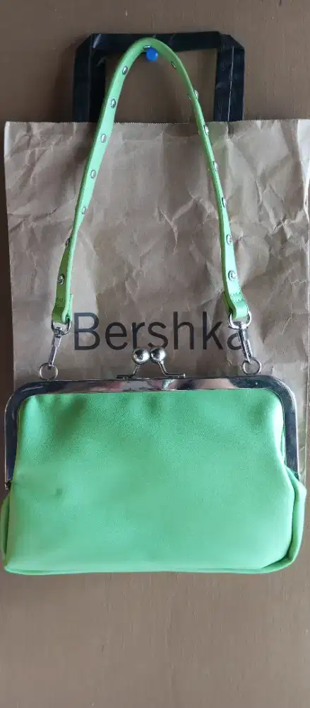 Tas Bershka Slingbag/Handbag