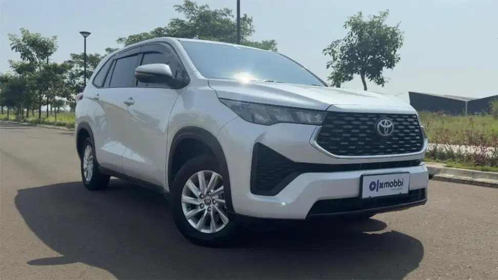 DP MURAH Toyota Kijang Innova 2.0 Zenix V CVT Bensin-AT 2022 Putih