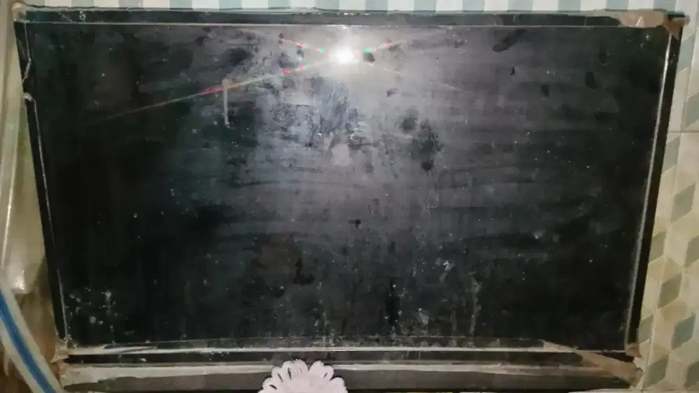 JUAL TV TOSHIBA 32inch RUSAK. - Bisa untuk Sparepart/ Servis.