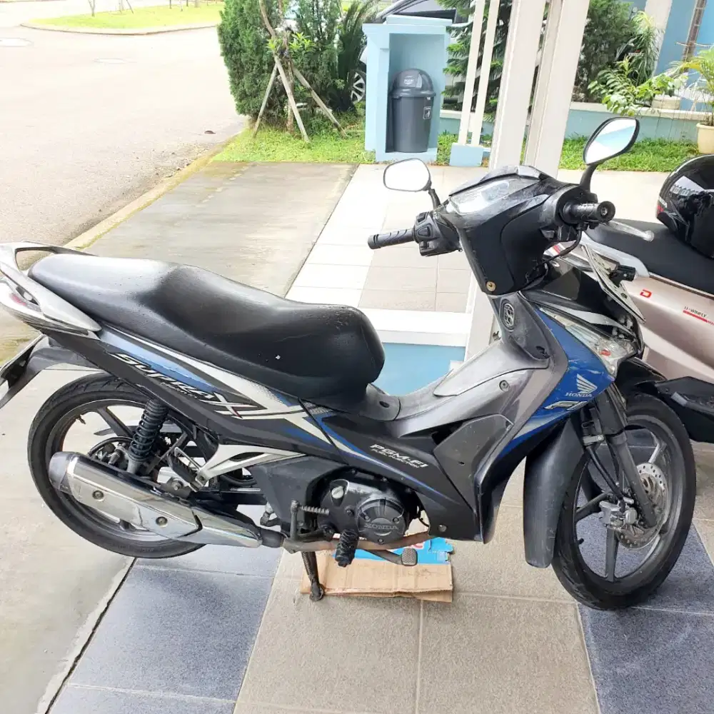 SUPRA X 125CC HELM IN, PLAT B