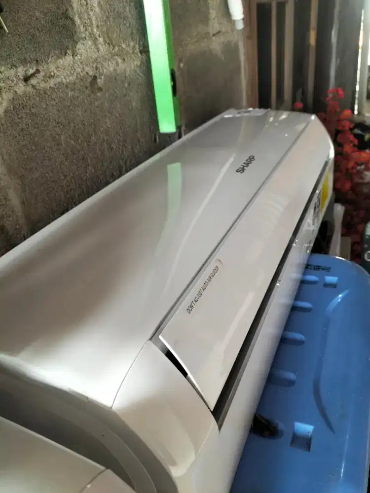 Sharp ½ pk & 1 pk second like new ori