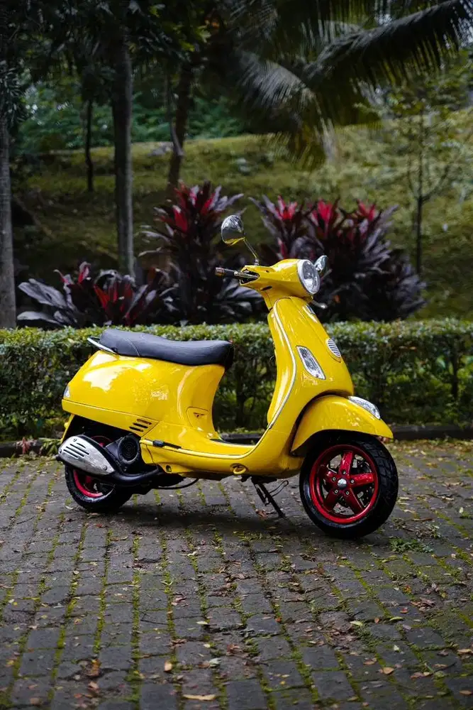PIAGIO VESPA MATIC LX 150 2VIE Tahun 2011