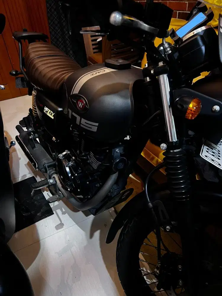 W175 Cafe Racer 2019