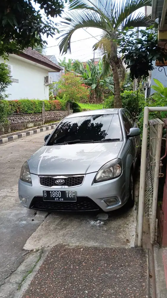 Kia Pride 2011 Bensin