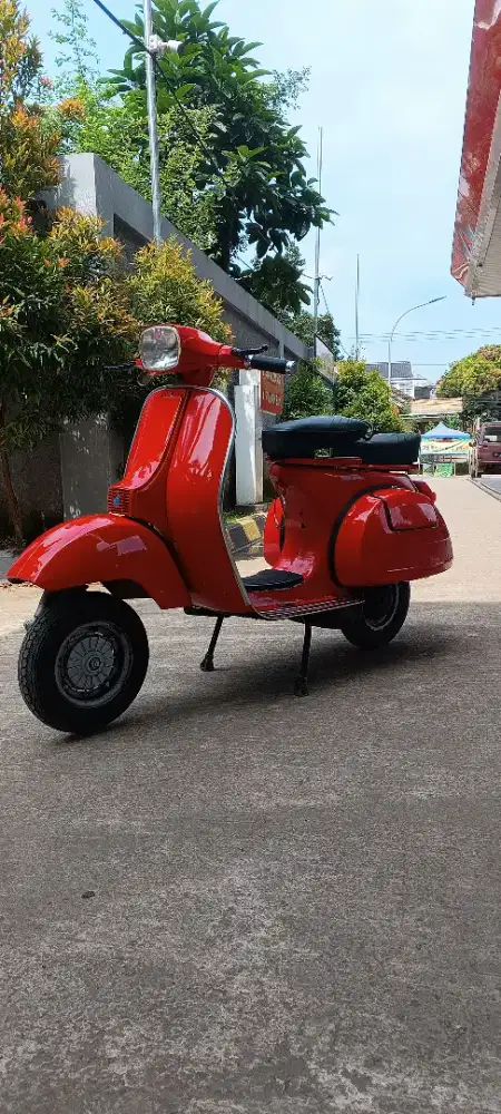 Vespa strada banci