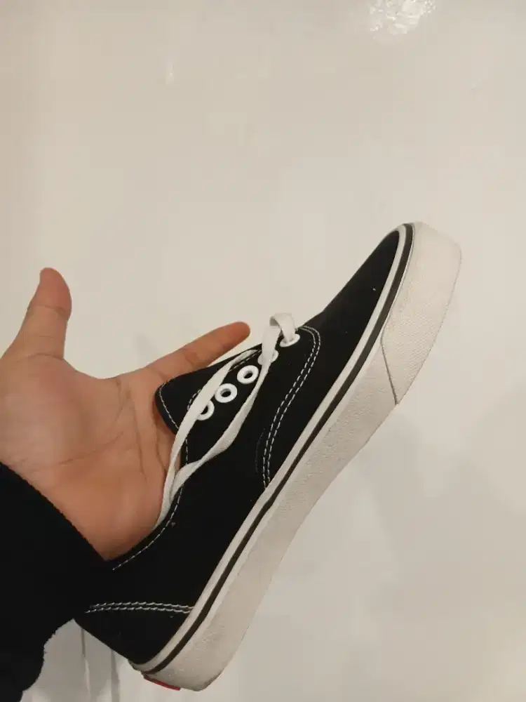 Vans auth bw size 41