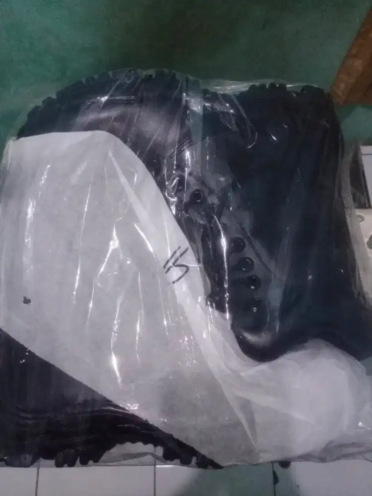Jual cepat sepatu PDL. Security. TNI. Polri