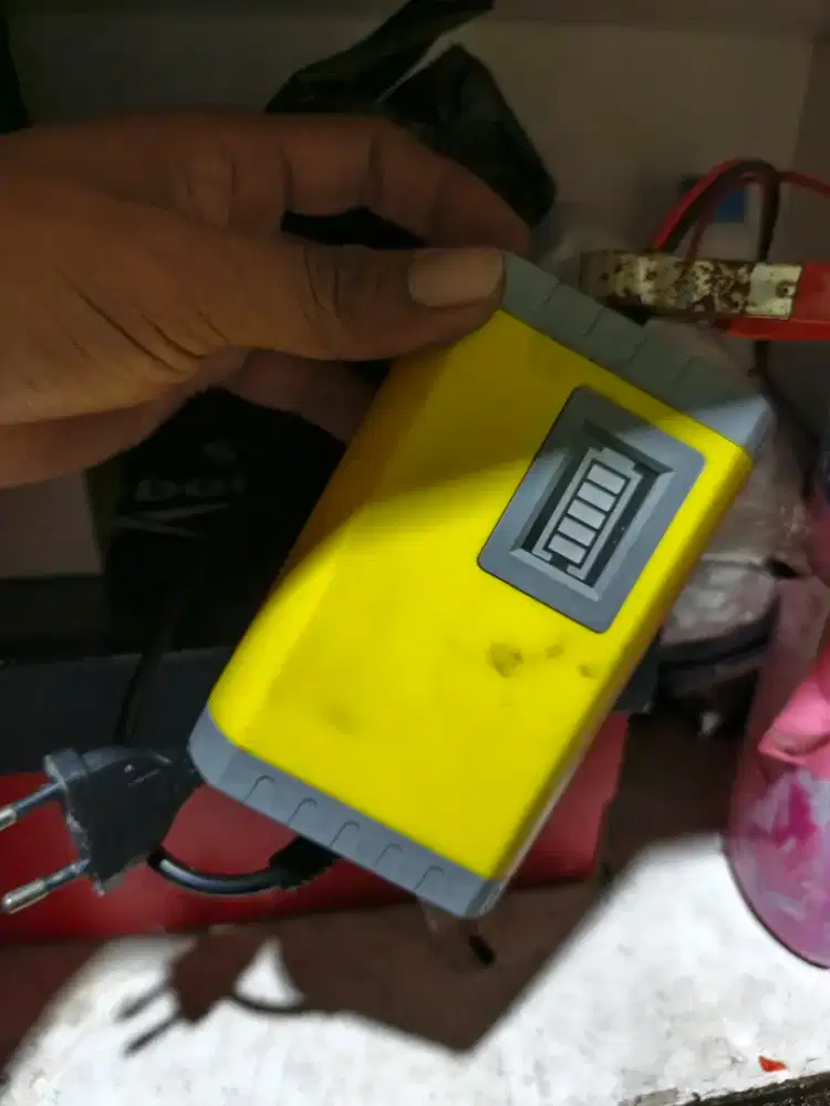 Charger aki motor mobil dll