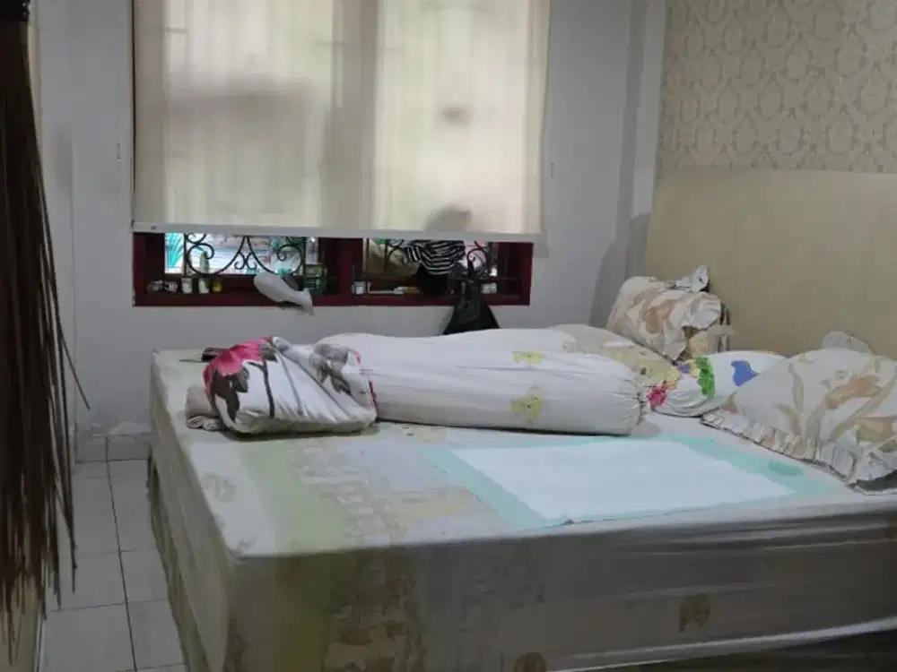 Jual Cepat Rumah Janur Hijau 2 Lantai 6x20, 4+1 KT, Siap Huni, Harga 3M Nego